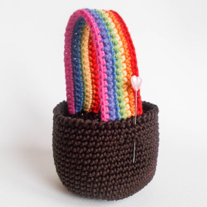 Crochet_Rainbow_Pot_Free_Pattern